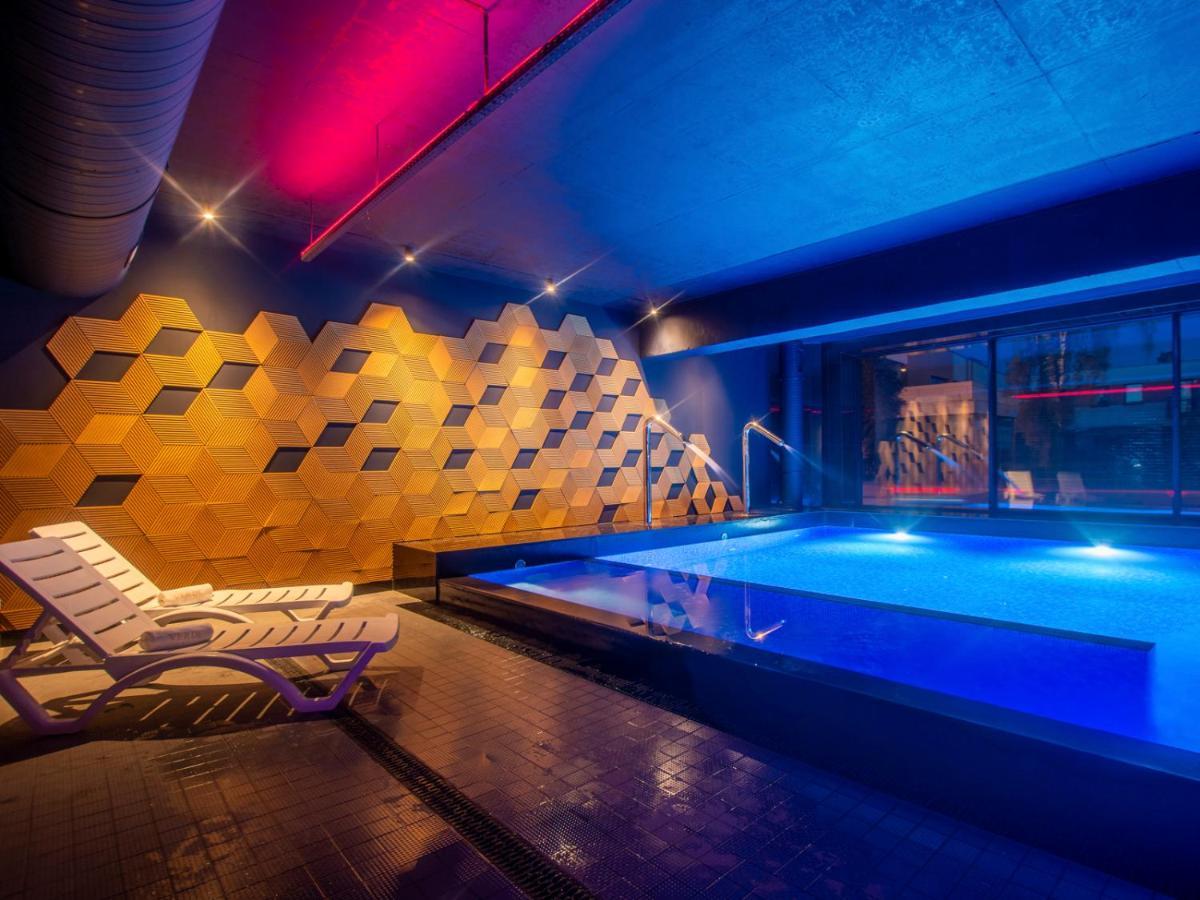 Villa Verdi Pleasure & Spa Leba Bagian luar foto