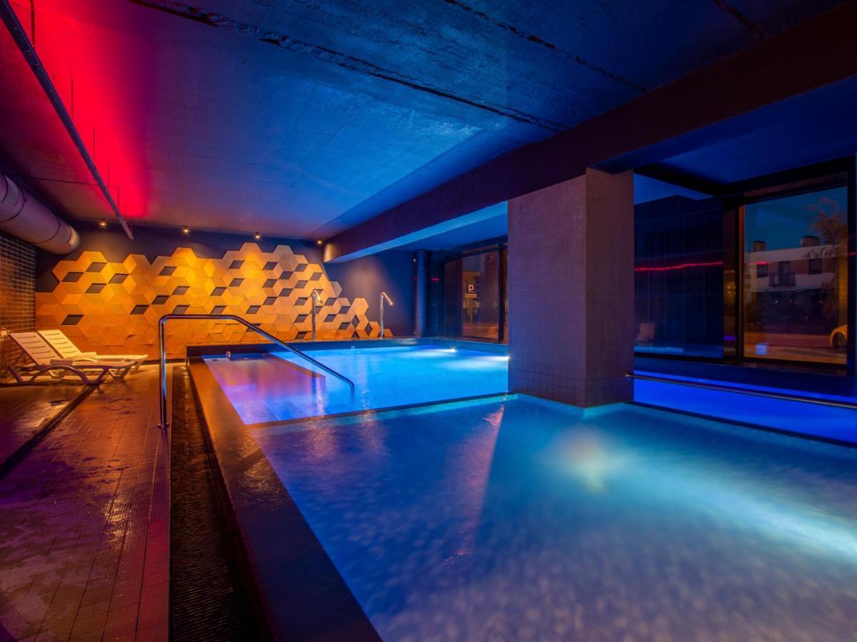 Villa Verdi Pleasure & Spa Leba Bagian luar foto