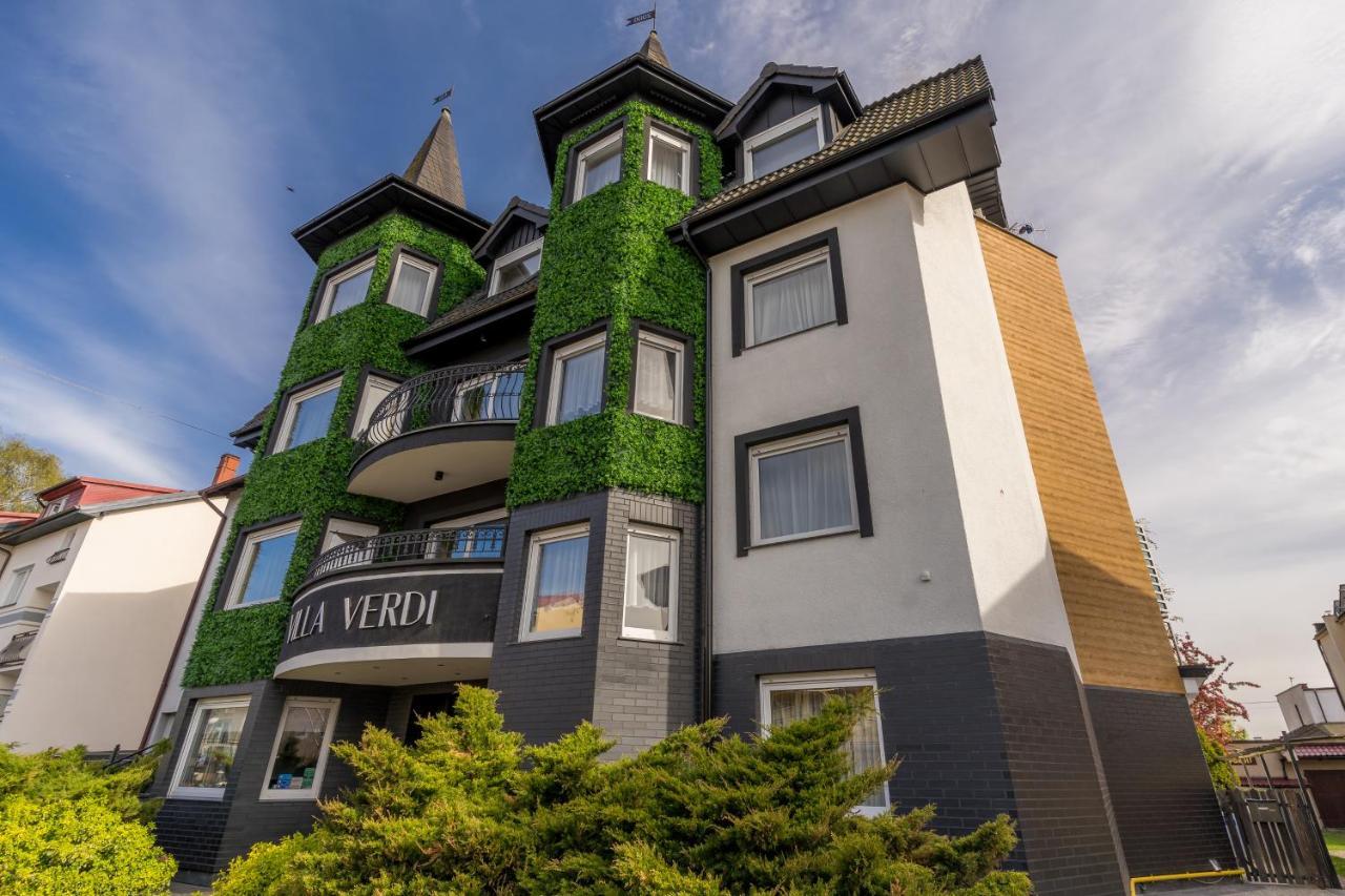 Villa Verdi Pleasure & Spa Leba Bagian luar foto