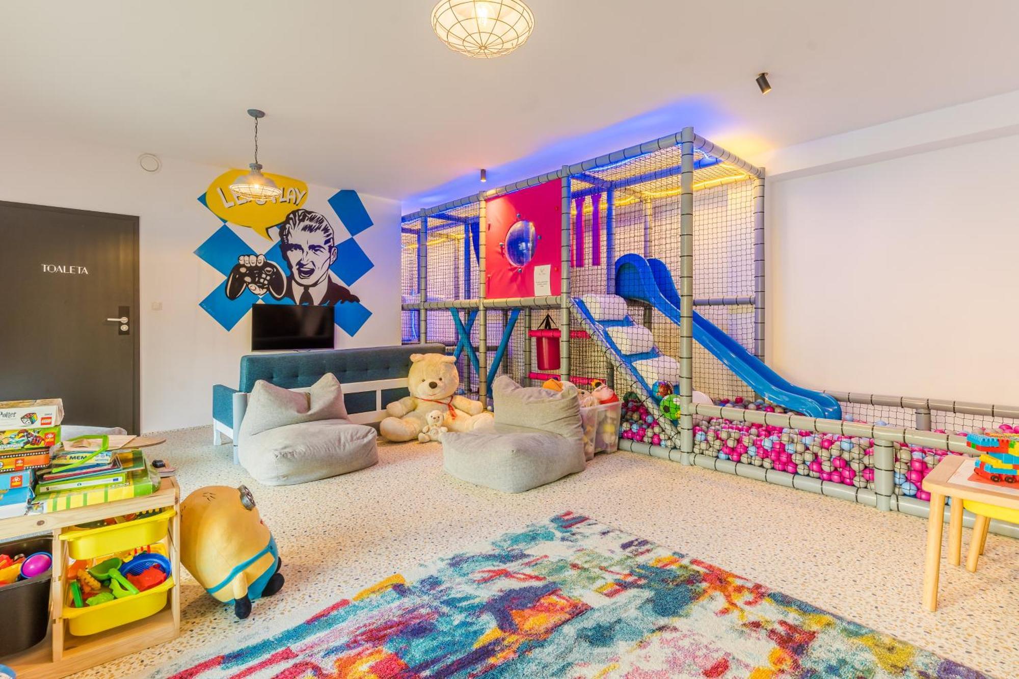 Villa Verdi Pleasure & Spa Leba Bagian luar foto